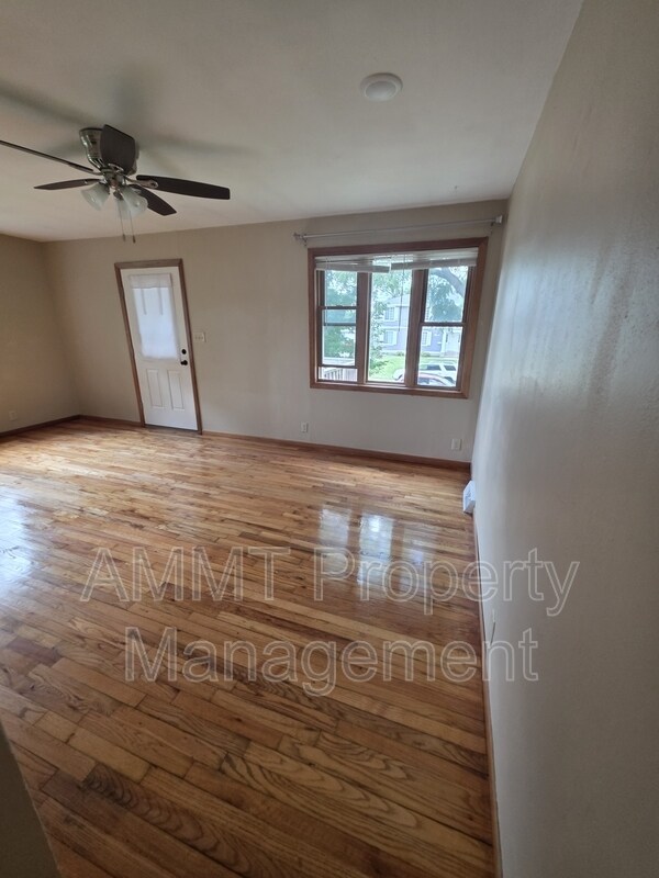 Building Photo - 1065 3rd St