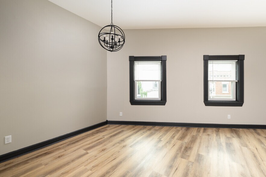 Building Photo - 2226 S Kinnickinnic Ave