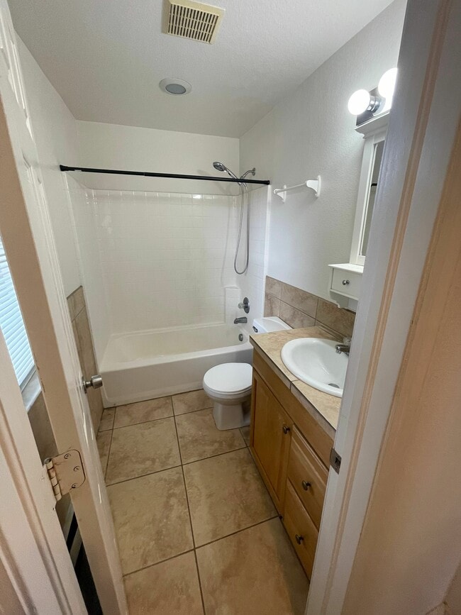 Bathroom - Table Mountain Townhomes