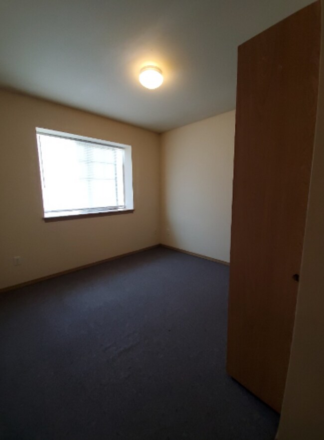 Building Photo - Rent Special: $1,750 for July and August, ...