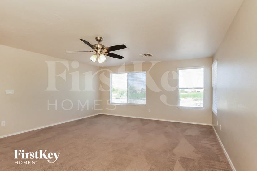 Building Photo - 850 S 223rd Ln