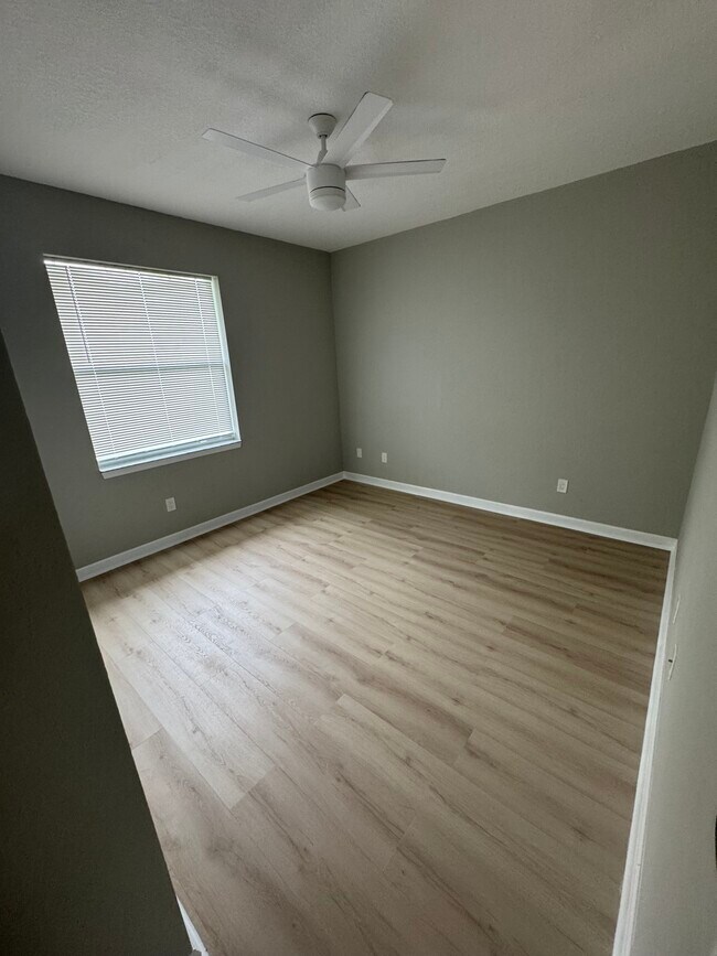 Building Photo - 137 Ortega Pl