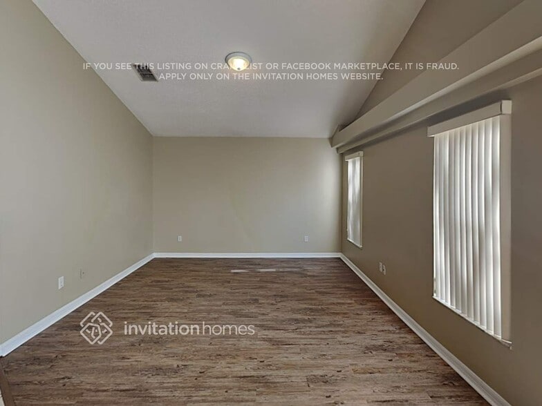 Building Photo - 304 View Ct