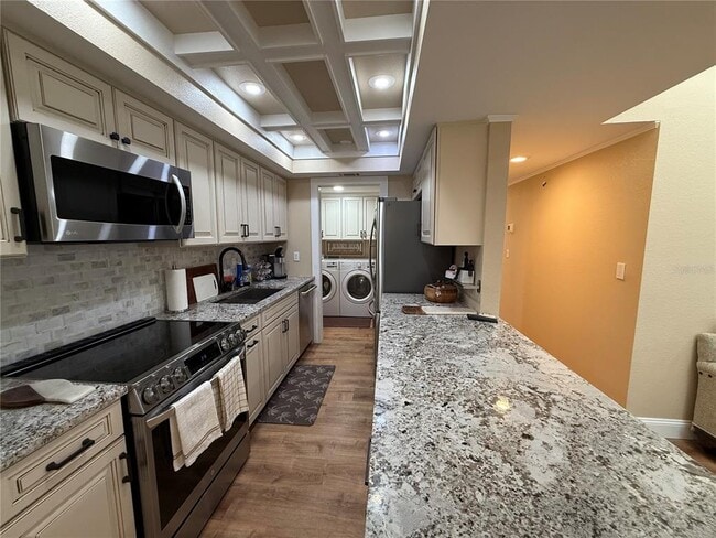 Building Photo - 6861 Woodwind Dr