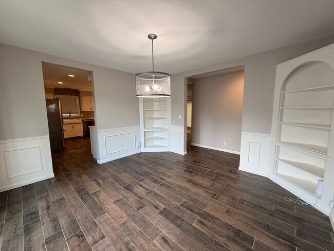 Building Photo - Forest Hill Schools - executive home