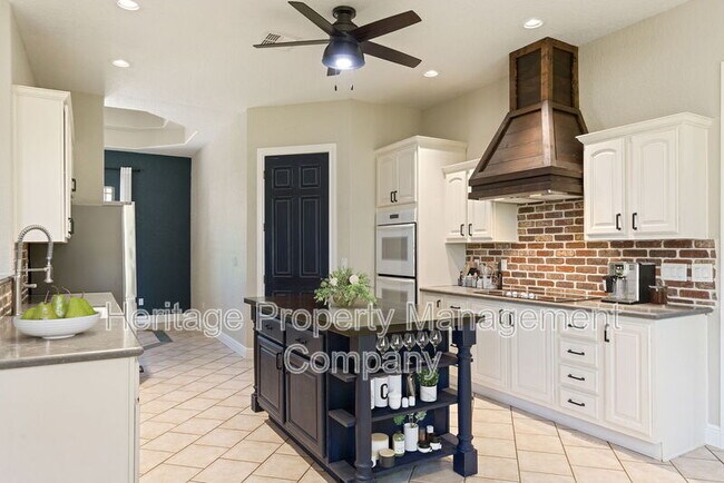 Building Photo - 143 Lantana Ridge