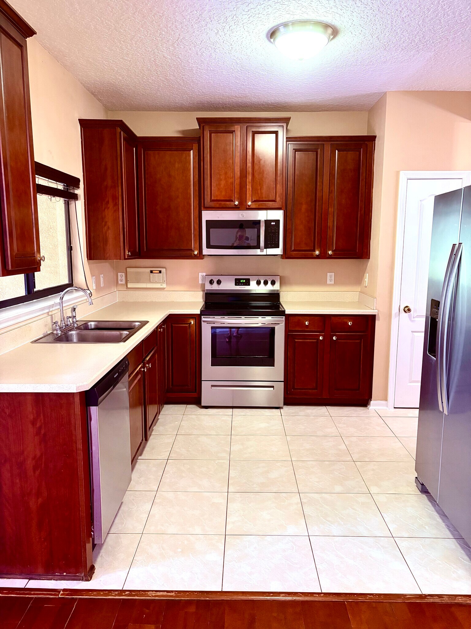 Building Photo - 762 Ginger Mill Dr