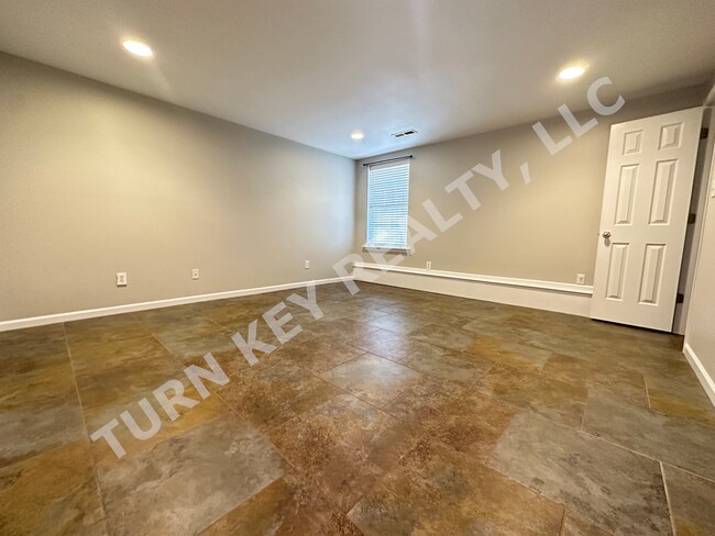 Building Photo - 4 Bed 3 Bath Home for rent in Trussville *...
