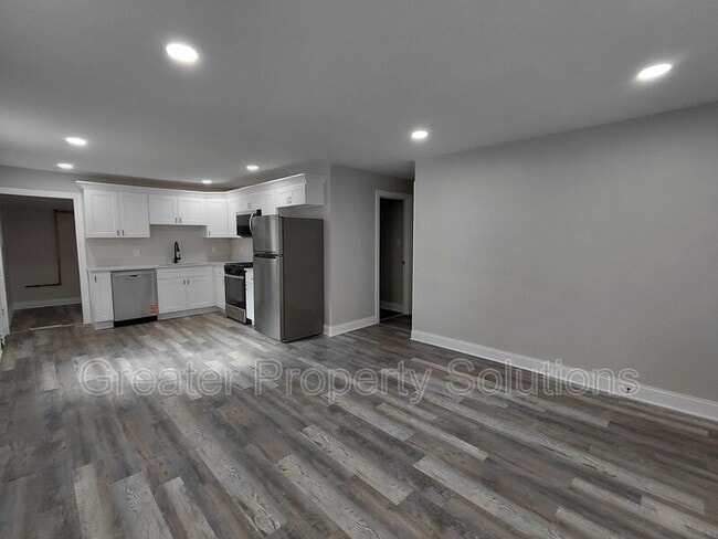 Building Photo - 3444 163rd St