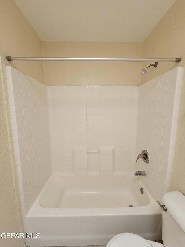 Building Photo - 14044 Peter Noyes Dr