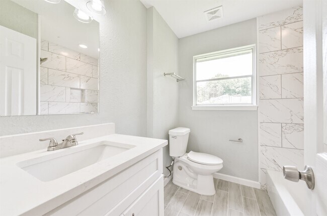 Building Photo - 9631 Bundy Ln