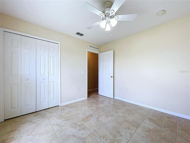 Building Photo - 5060 Spanish Oaks Blvd