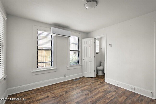 Building Photo - 1516 McDuff Ave S