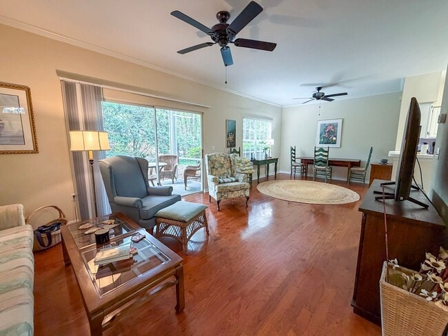 Building Photo - 2/2 Condo in The Links @ Haile Plantation - available end of April! *Approved Application*