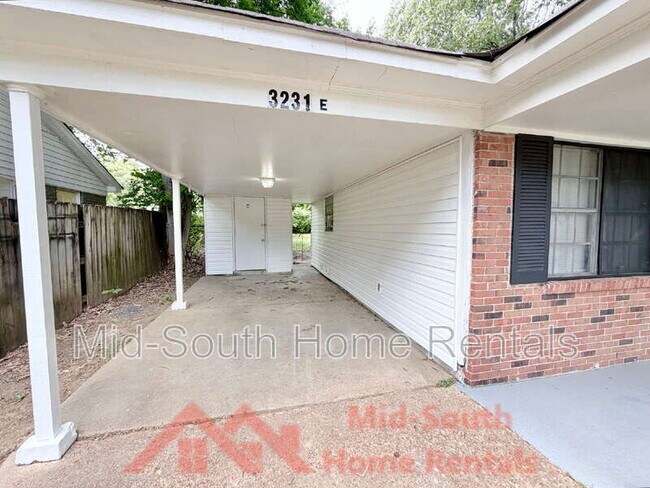 Building Photo - 3231 Harvester Ln