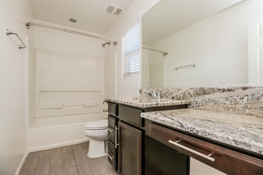 Building Photo - 495 N Ranger Trail