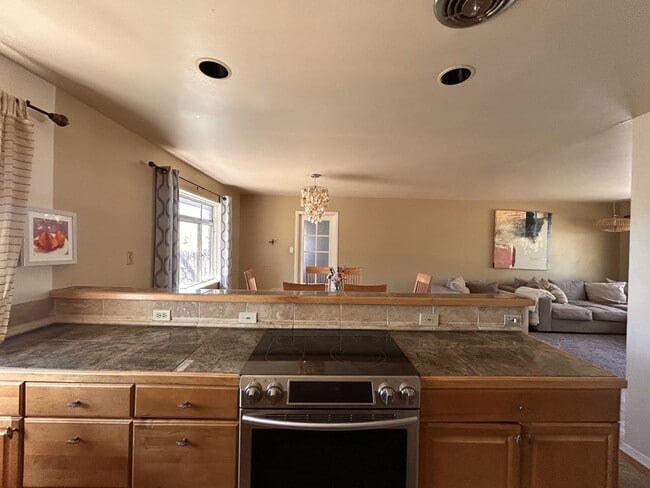 Building Photo - Enjoy Amazing Flatiron Views, Abundant Space, and A Large Backyard in this 5 Bedroom Home