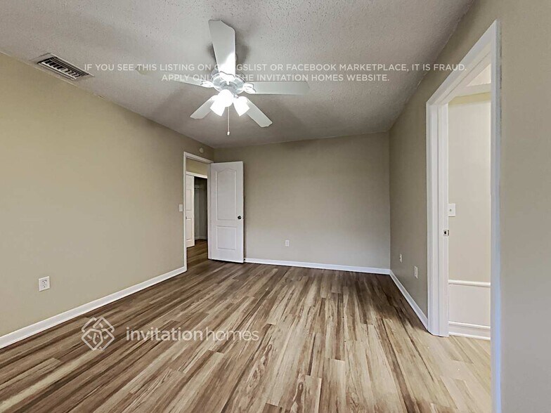 Building Photo - 513 Applewood Ave