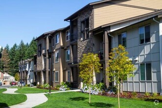 Building Photo - Spacious 3 Bedroom 2 bath!