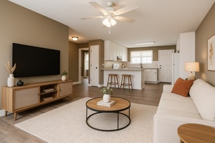 Building Photo - 1535 Warnke Rd NW