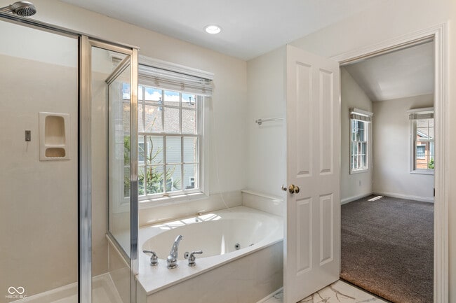 Building Photo - 12735 Edgemont Way