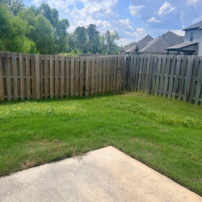 Building Photo - 9800 Bluestone Cir