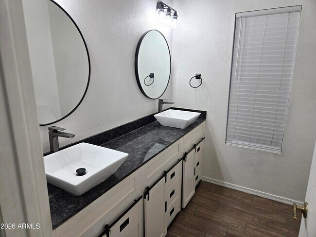 Building Photo - 4784 W Oraibi Dr