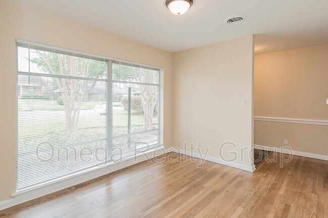 Building Photo - 1861 Gillespie Dr