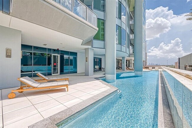 Building Photo - 1600 Post Oak Blvd