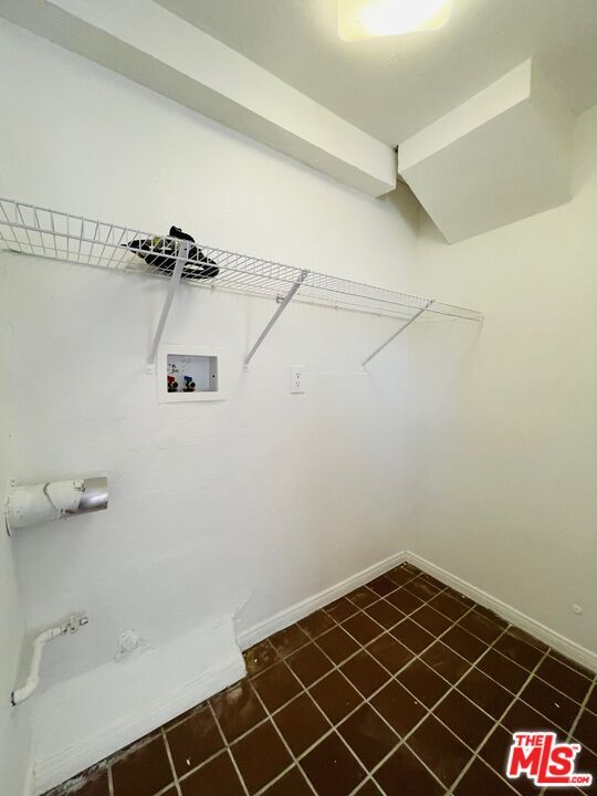 Building Photo - 5029 Klump Ave