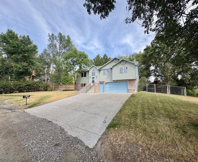 Building Photo - 2905 High Park Dr