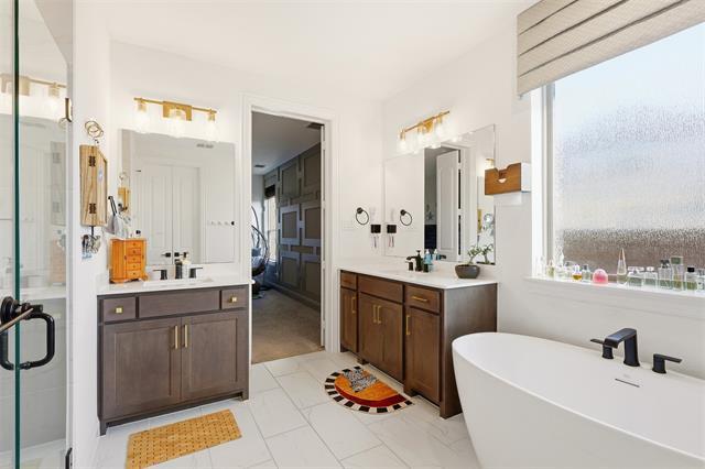 Building Photo - 3201 Casablanca St