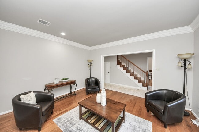 Building Photo - 20626 Chestnut Hills Dr