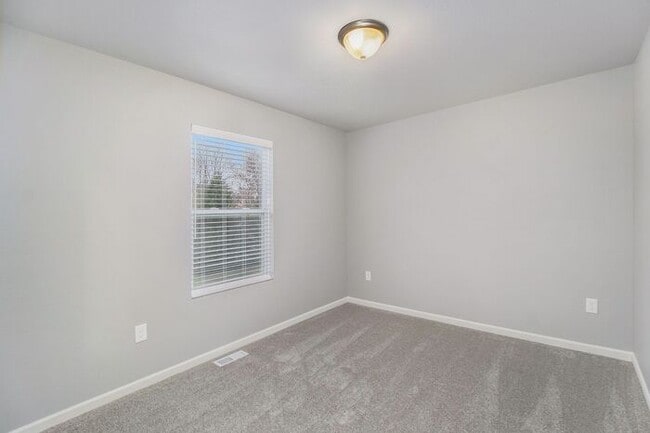 Building Photo - 7142 Baton Rouge