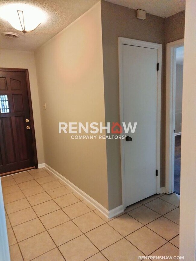 Fresh on the MARKET in Kirby Meadows 3 bed... 3608 Kirby Terrace Dr