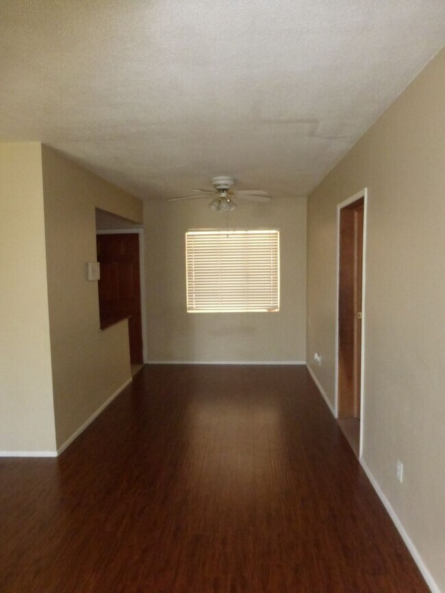 Building Photo - 4 Bedroom rental home in Tempe! Move in 10/1!