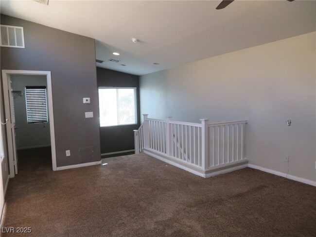 Building Photo - 9342 Autumn View Ave