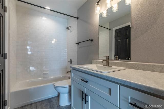 Building Photo - 2301 E Fremont Ave