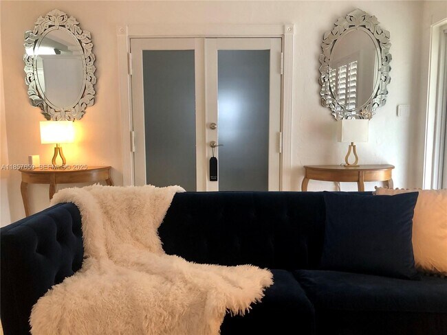 Building Photo - 6450 SW 19th St