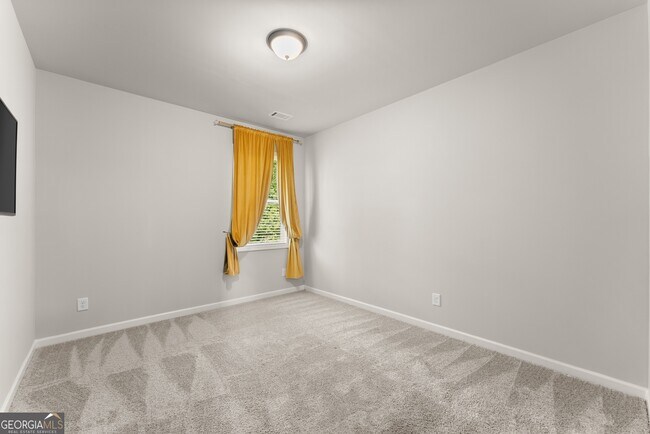 Building Photo - 4656 Silver Oak Dr SW