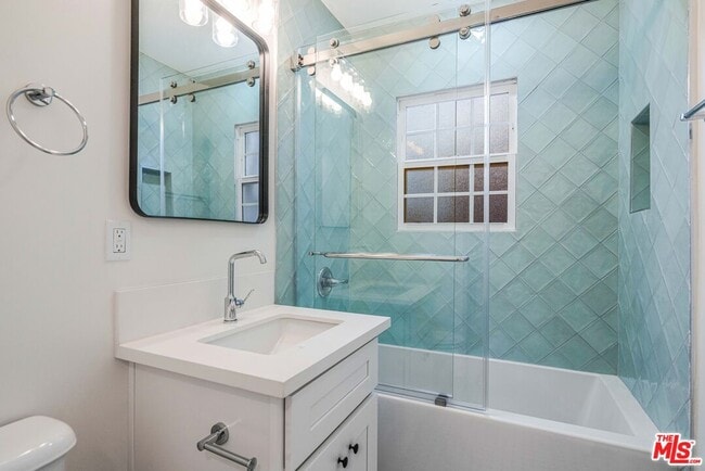 Building Photo - 2308 Pisani Pl