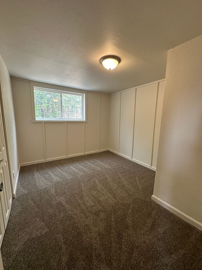 Building Photo - 4bed Rental June 2026