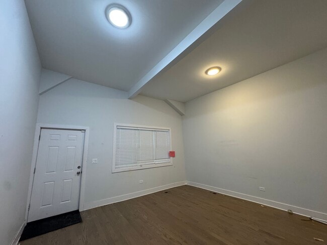 Building Photo - AM-Clybourn LLC