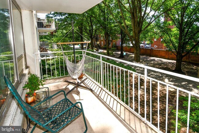 Building Photo - 1435 4th St SW