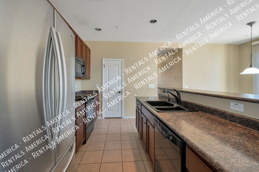 Building Photo - 1250 S Rialto