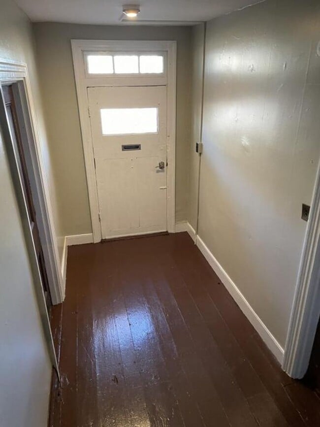 Building Photo - 365-365 N Hanover St