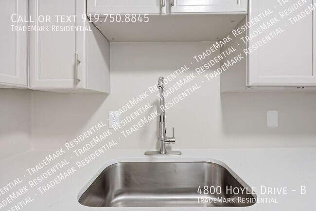 Building Photo - 4800 Hoyle Dr