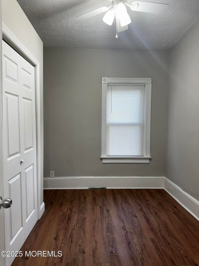 Building Photo - 340 Myrtle Ave