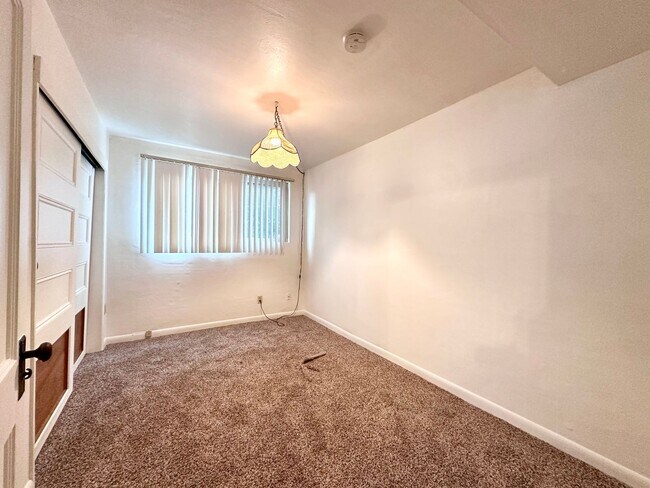 Building Photo - 1 Bed 1 Bath South Waterfront Portland & OHSU Tram!