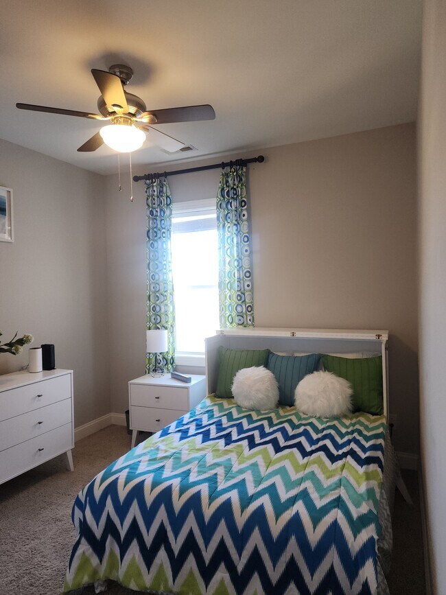 Guestroom - 33 Old Piedmont Cir